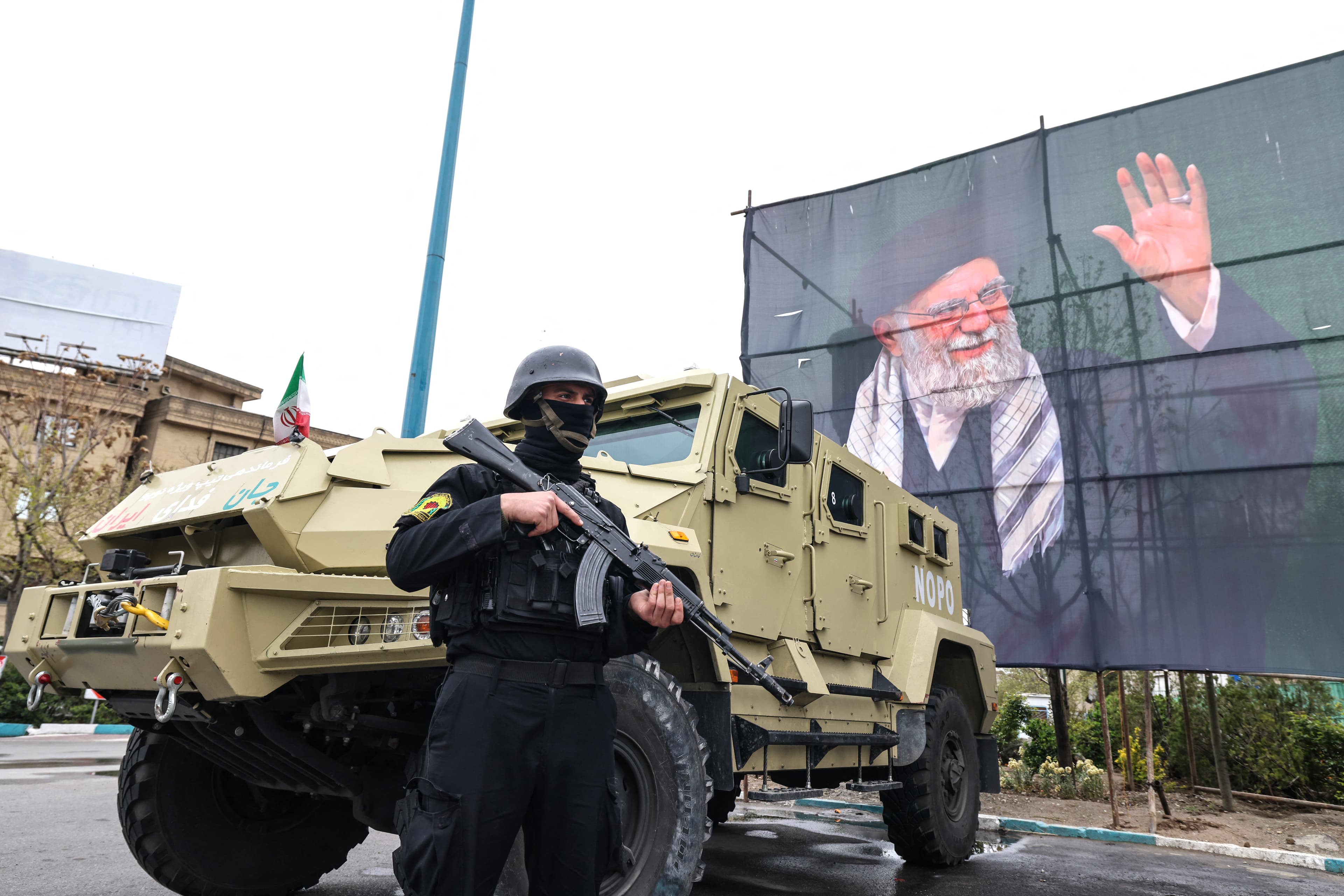 ირანის ლიდერები მოკლეს - უპრეცედენტო არეულობა თეირანში