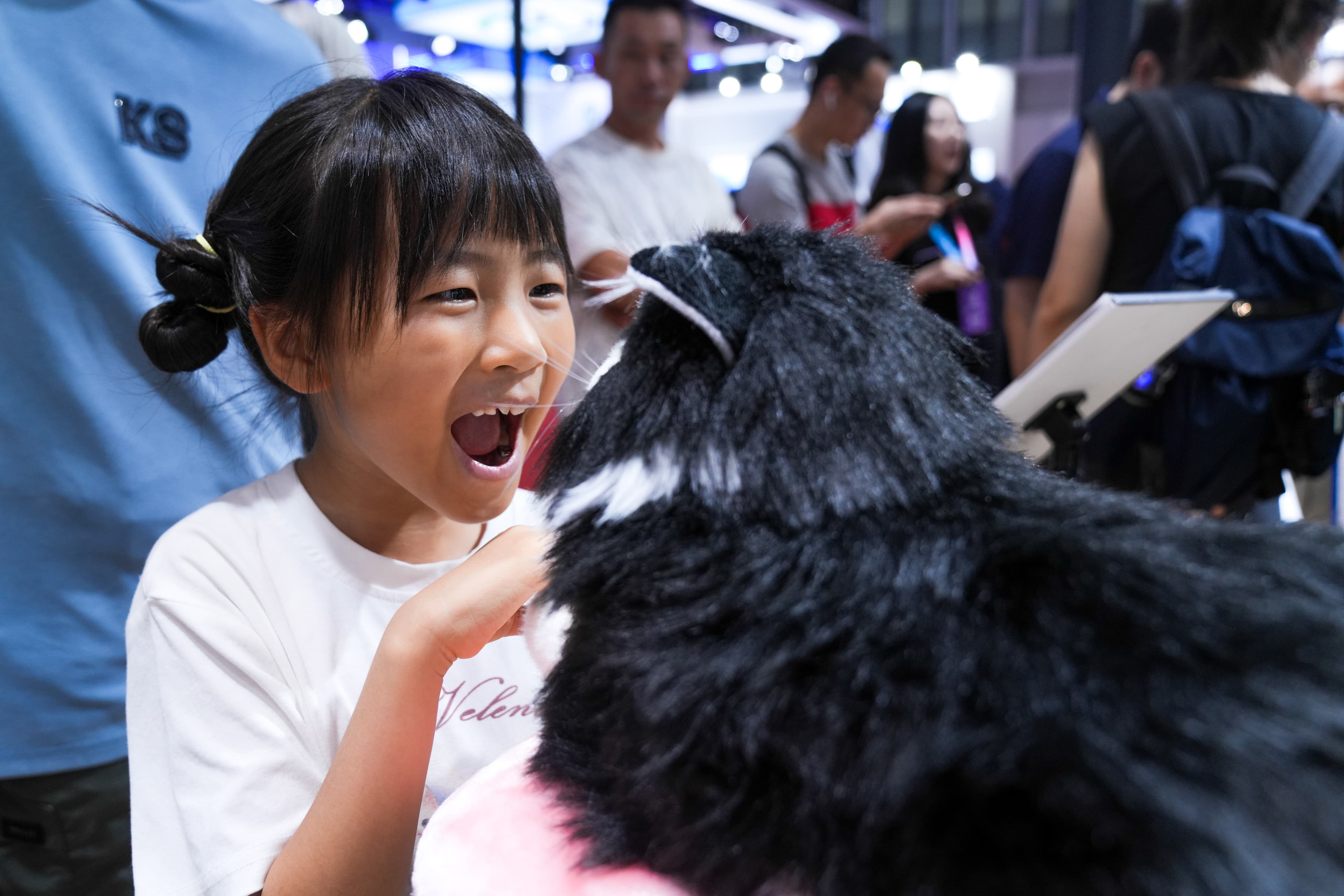 შან შანმა პატრონს სიმღერაზე უარი უთხრა, რადგან მასზე ღელავდა