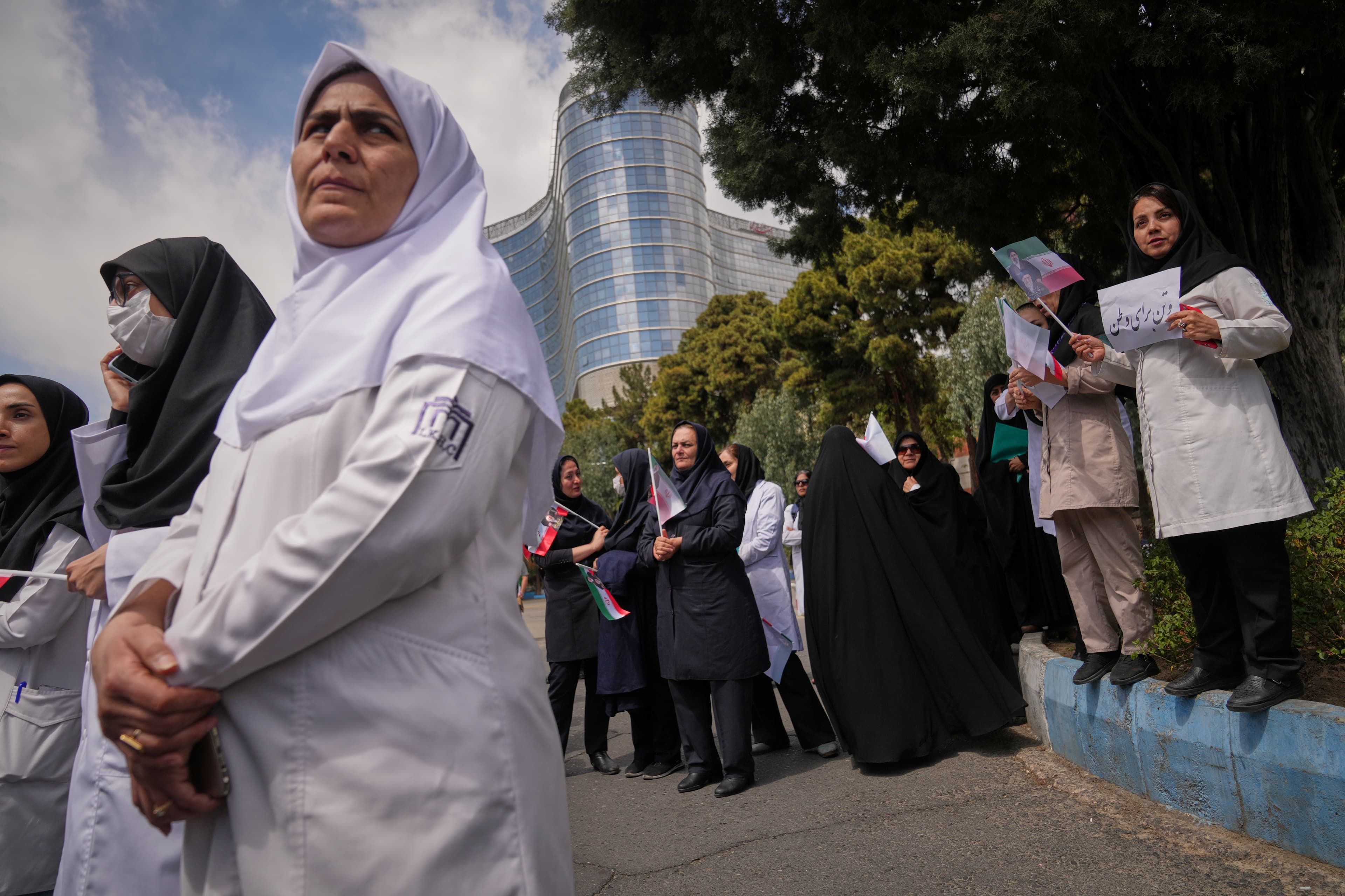 ტრამპი: ირანი მიესალმება აშშ-ს თავდასხმების გაფართოებას, თუ ჰორმუზის სრუტე არ გაიხსნება