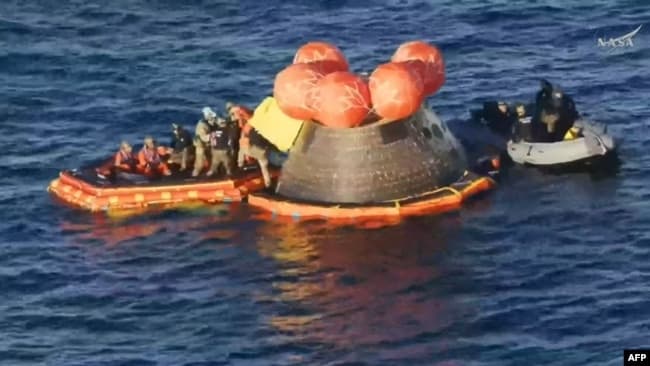 „არტემის II“-ის მისიის ასტრონავტები მთვარის გარშემო განხორციელებული ისტორიული ფრენის შემდეგ დედამიწაზე უსაფრთხოდ დაბრუნდნენ.