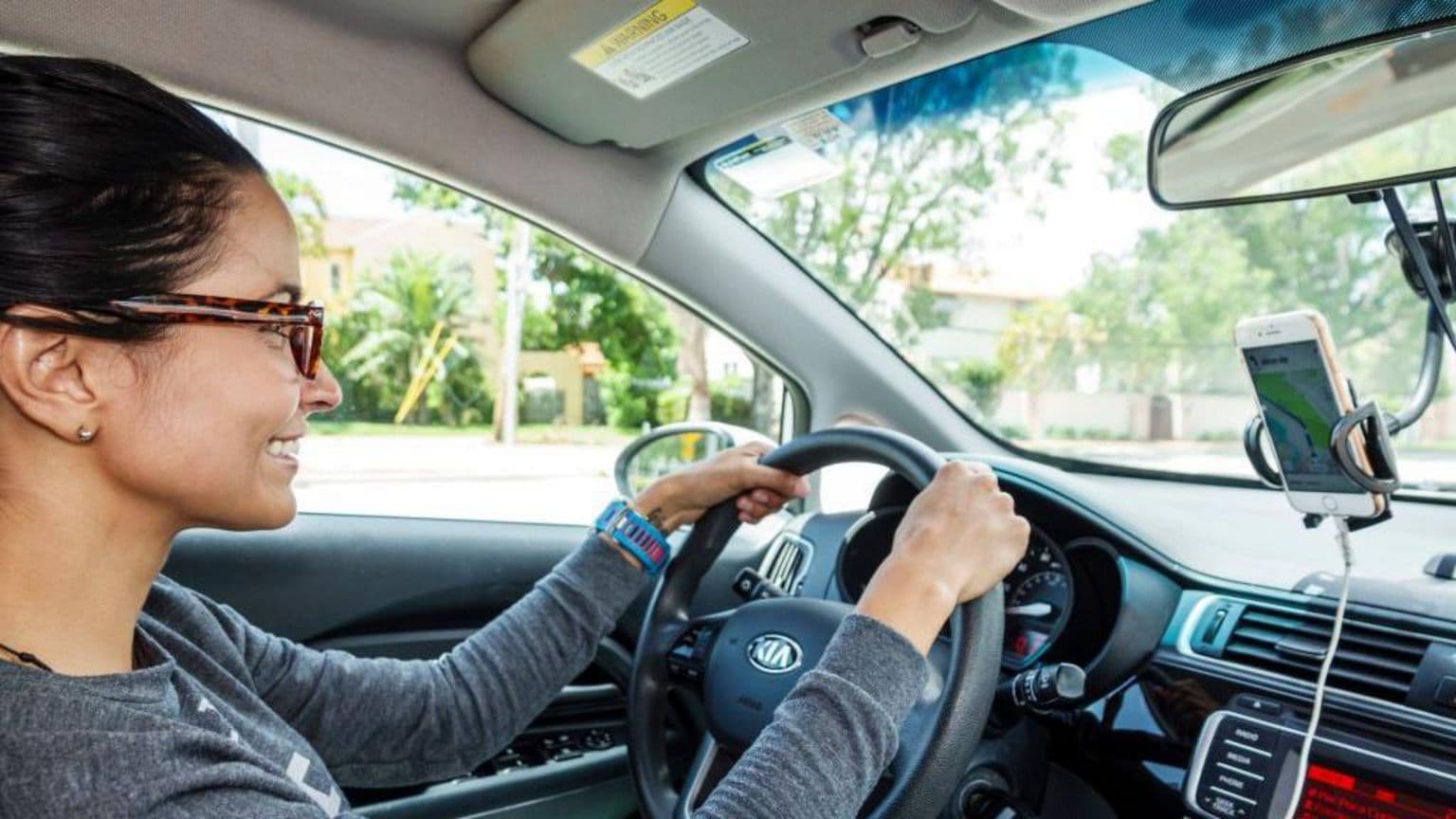 Uber-მა გაუშვა ფუნქცია, რომელიც ქალებს მგზავრობასა და მართვას სხვა ქალებთან ერთად სთავაზობს