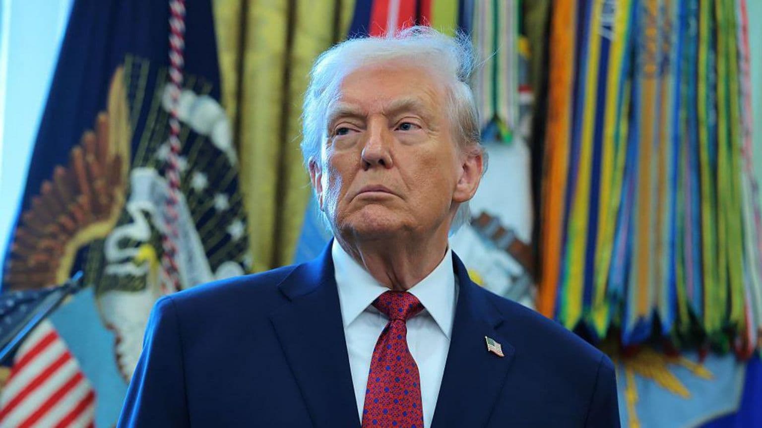 ტრამპმა ვეტო დაადო ორ კანონპროექტს, რომლებიც კონგრესში ორპარტიული მხარდაჭერით გავიდა