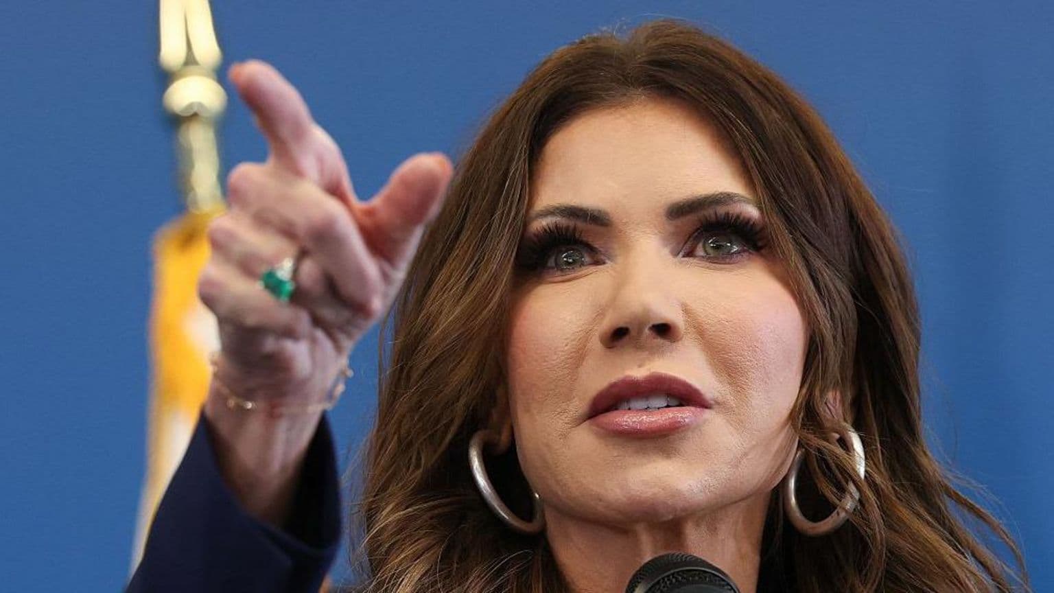 ტრამპის ადმინისტრაცია მინეაპოლისში ასობით ფედერალურ ოფიცერს აგზავნის