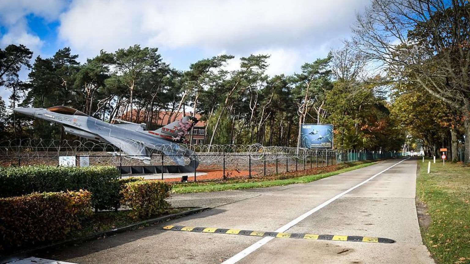 ბელგიის სამხედრო ბაზაზე დრონების ხილვა