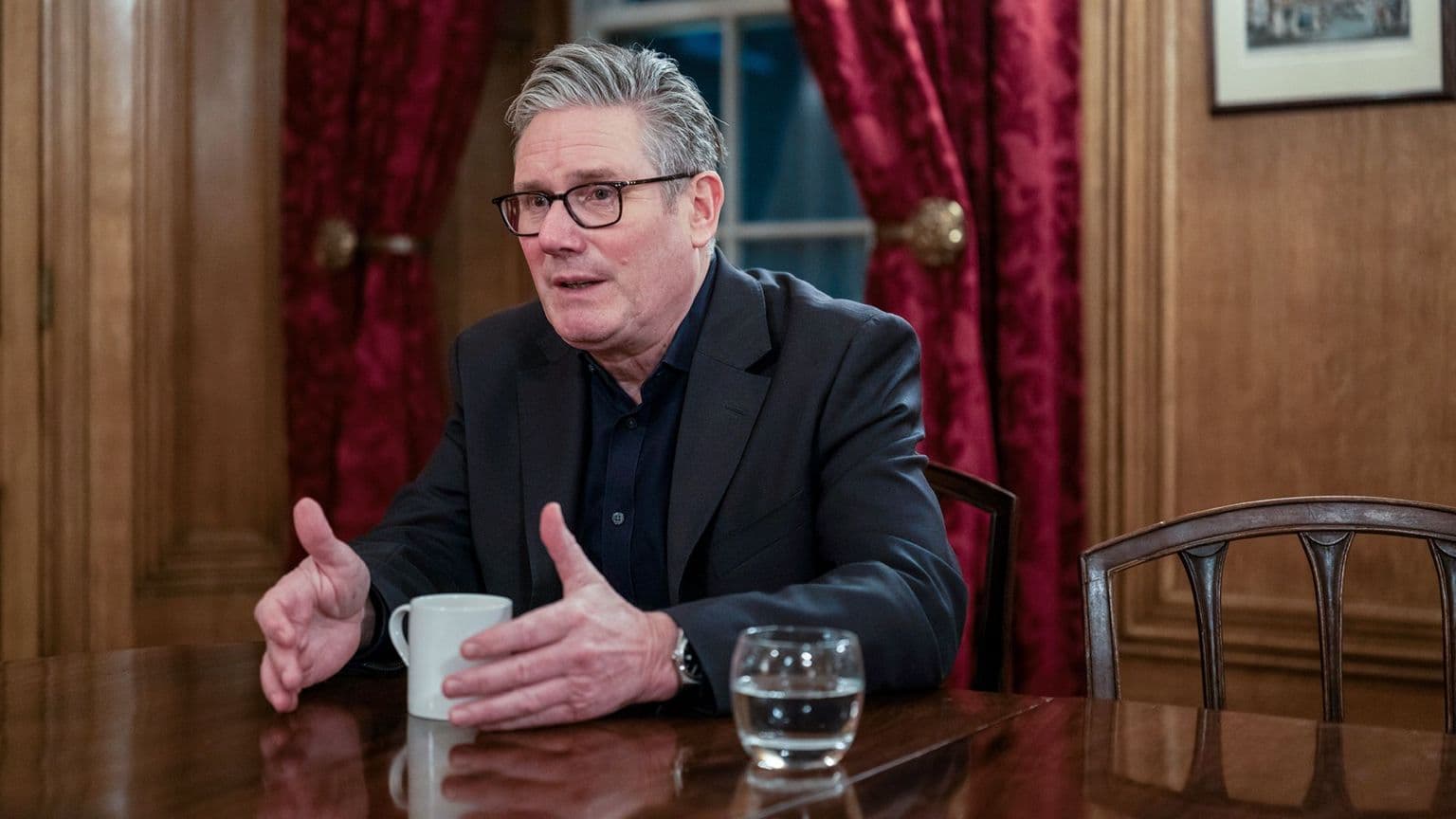 დიდი ბრიტანეთის პრემიერი ჩინეთში მიემგზავრება ეკონომიკური კავშირების გასაძლიერებლად