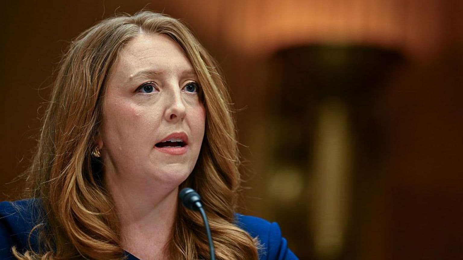 ტრამპმა ქირურგიის გენერალად მეინსის ნაცვლად ნიკოლ საფიერი წარადგინა