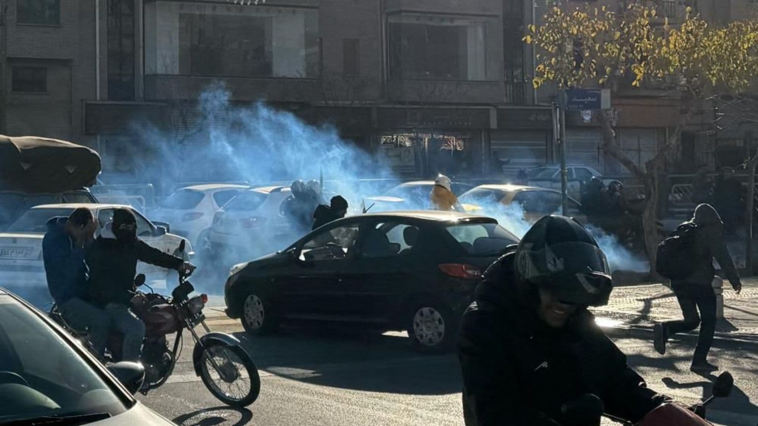 ირანის პროტესტი: ეკონომიკური კრიზისიდან პოლიტიკურ აჯანყებამდე