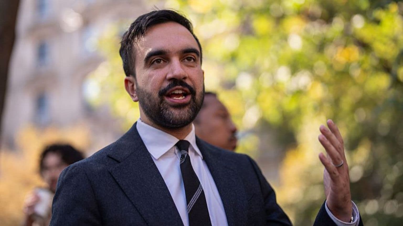 ტრამპმა მხარი დაუჭირა კუომოს ნიუ-იორკის მერის არჩევნებში, მოუწოდა ამომრჩევლებს არ აირჩიონ მამდანი