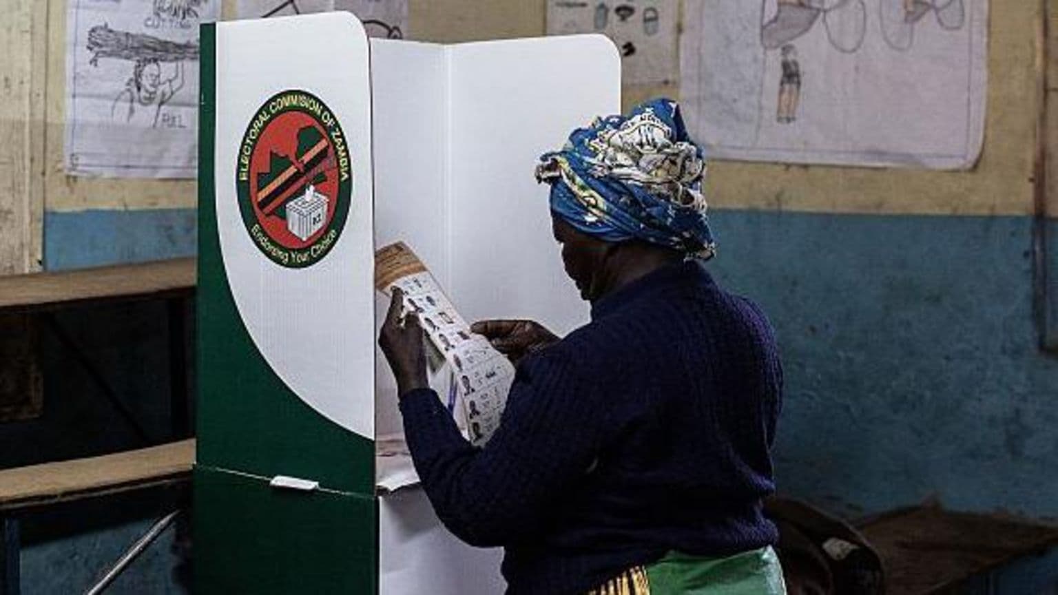 ზამბიის ქალი კანდიდატები სექსუალურ კეთილგანწყობას ითხოვენ