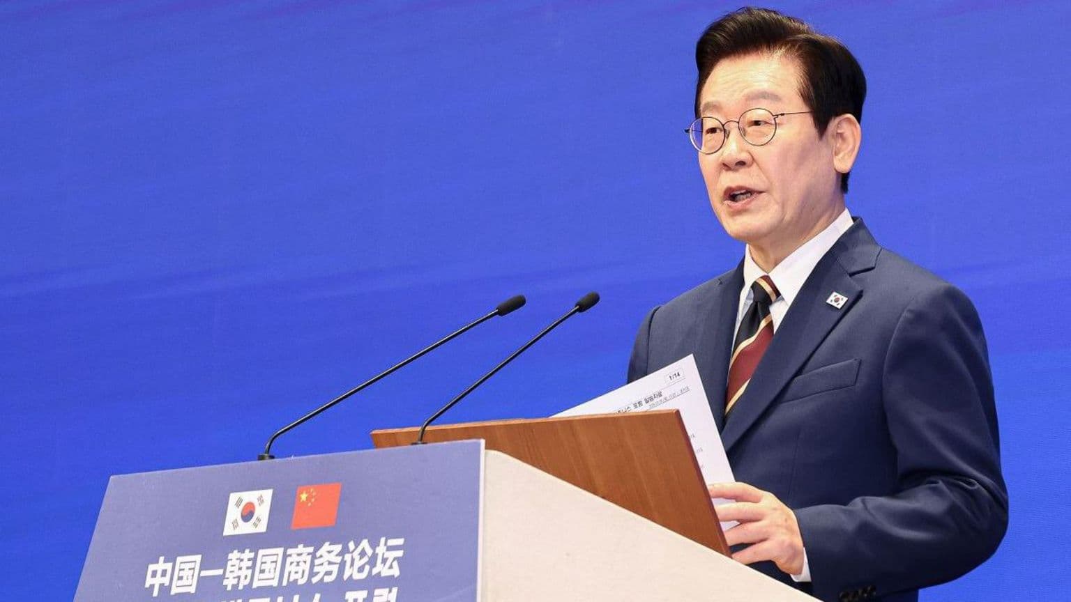 ლი ჯეი-მინგი სი ძინპინს ხვდება, ცდილობს აღადგინოს დაძაბული კავშირები ჩინეთთან