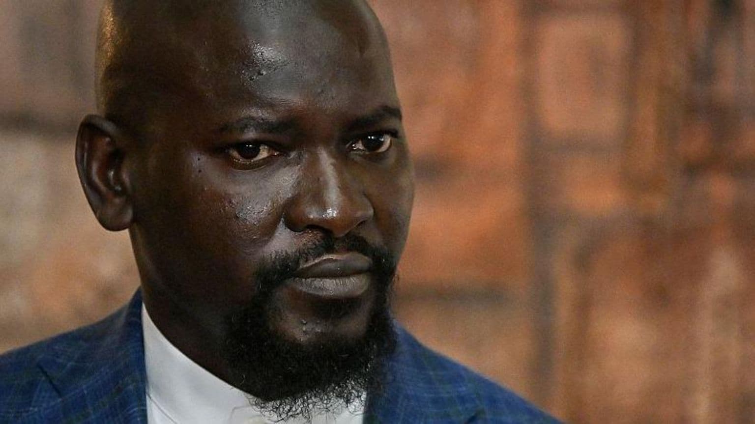 სამხედრო მეთაური გვინეაში საპრეზიდენტო რბოლაში შევიდა