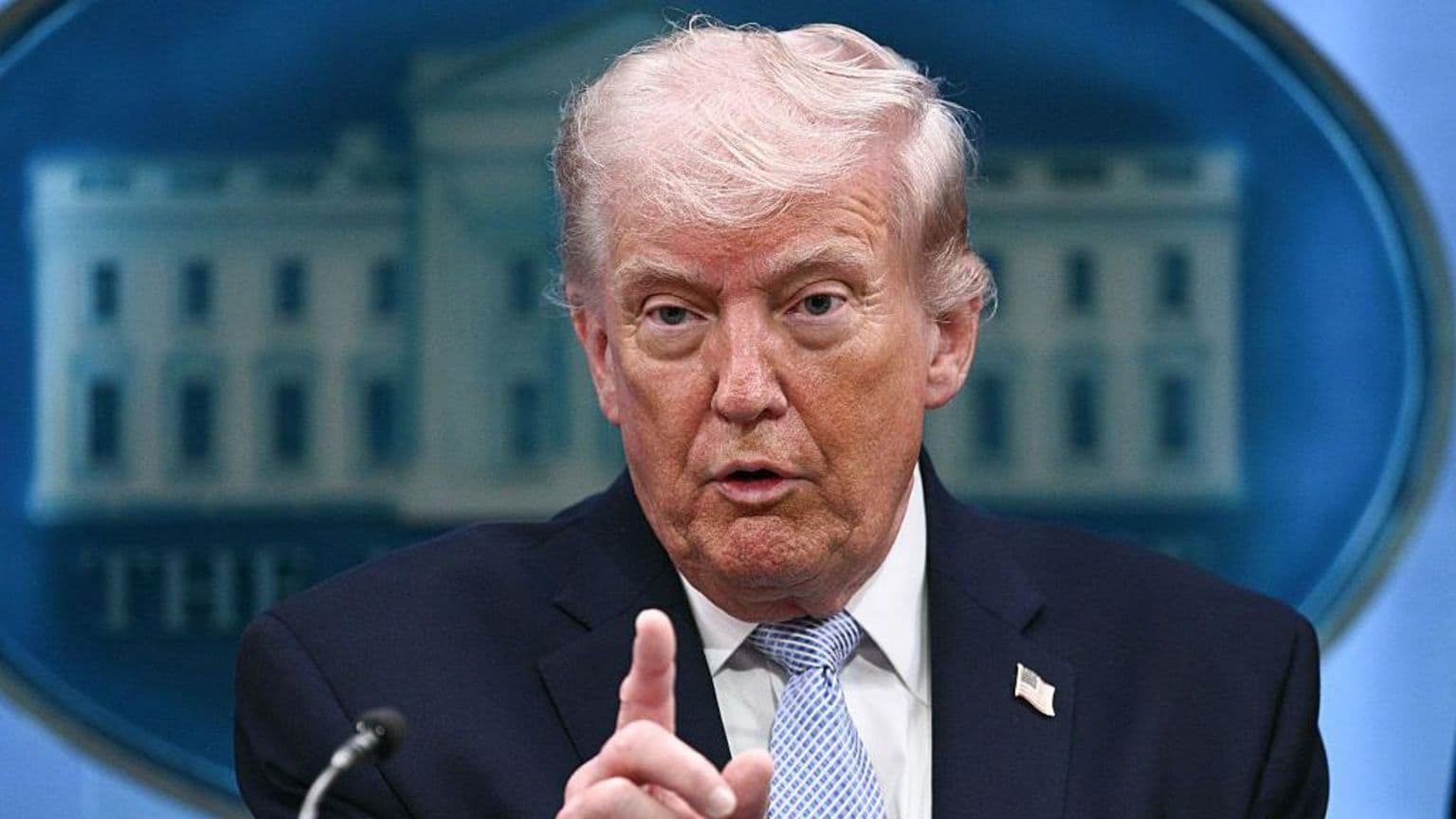 ტრამპმა გამოაცხადა საზღვაო ბლოკადა ირანის წინააღმდეგ, რაც საფრთხეს უქმნის ორკვირიან ზავს