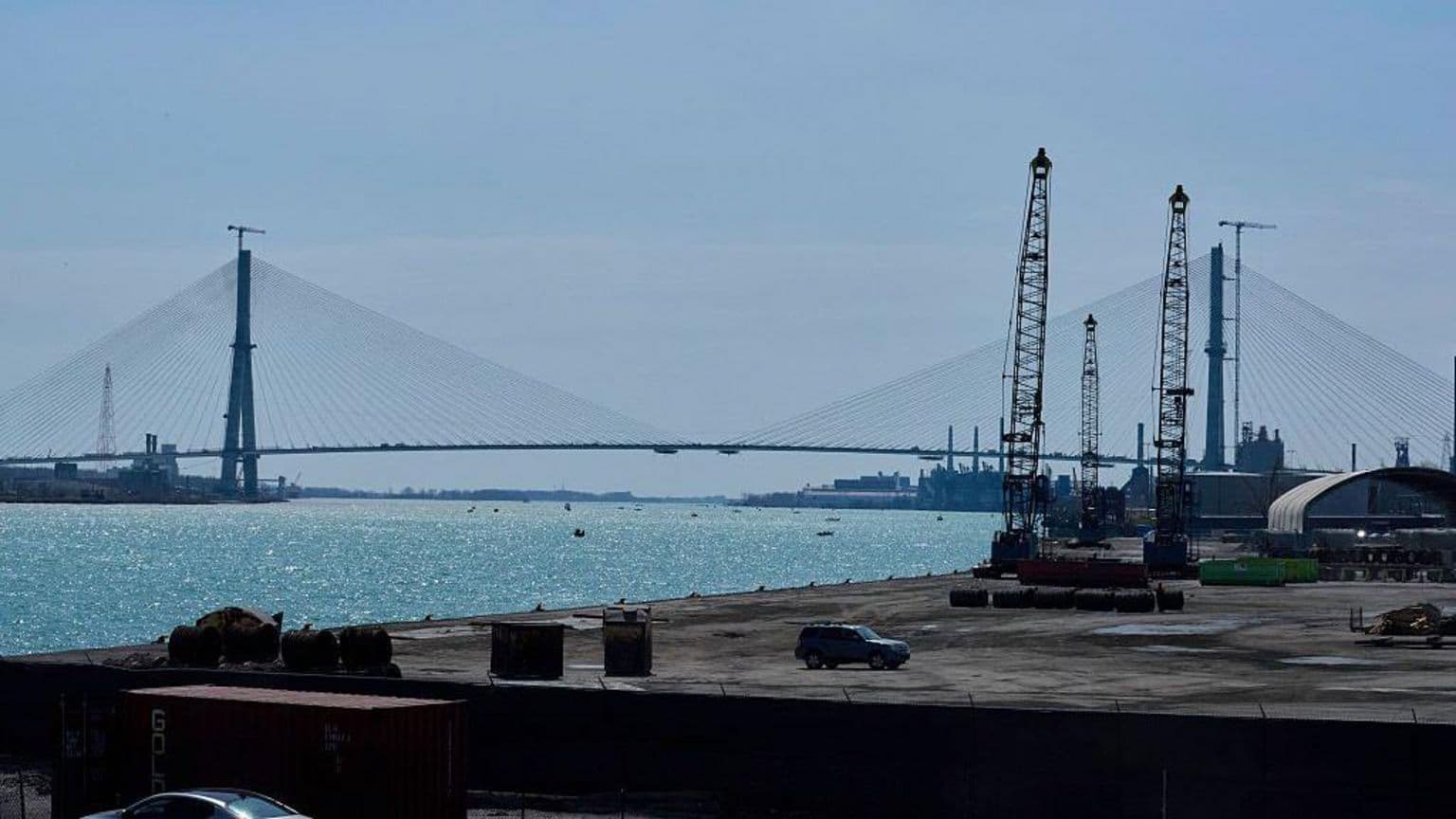 ტრამპი იმუქრება, რომ დაბლოკავს აშშ-კანადის ხიდის გახსნას, სანამ კანადა არ აანაზღაურებს