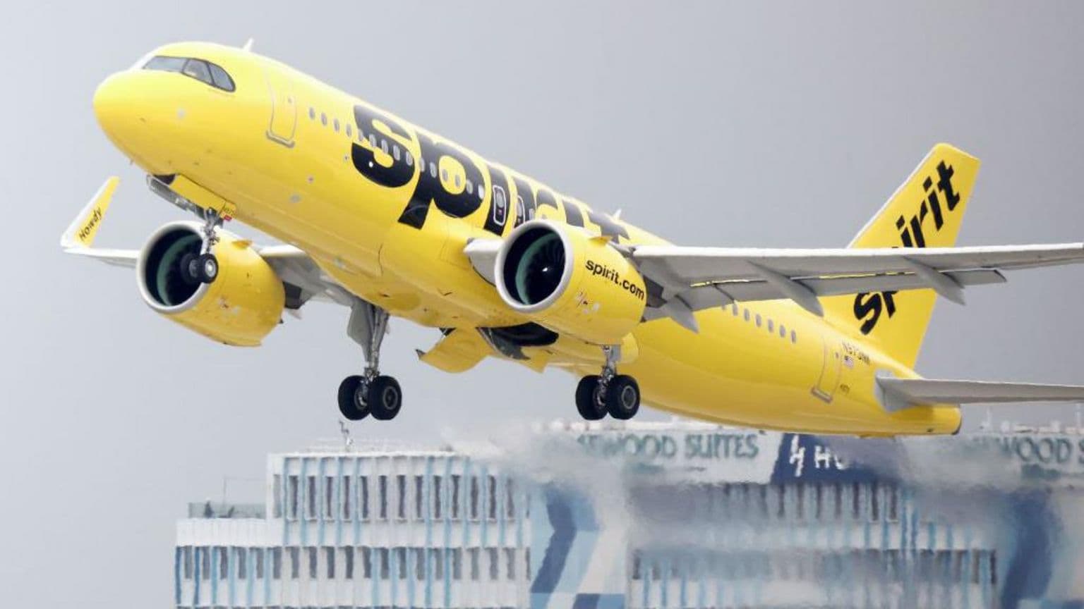 Spirit Airlines წყვეტს ოპერაციებს, ვერ ახერხებს 500 მილიონი დოლარის სამაშველო ოპერაციის უზრუნველყოფას