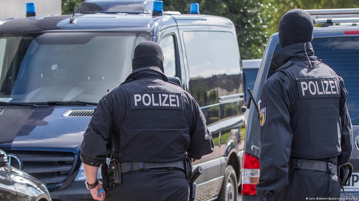 გერმანელ-პოლონელი მამაკაცი დააკავეს დორტმუნდში პოლიტიკოსების თავდასხმის მოწოდებისთვის