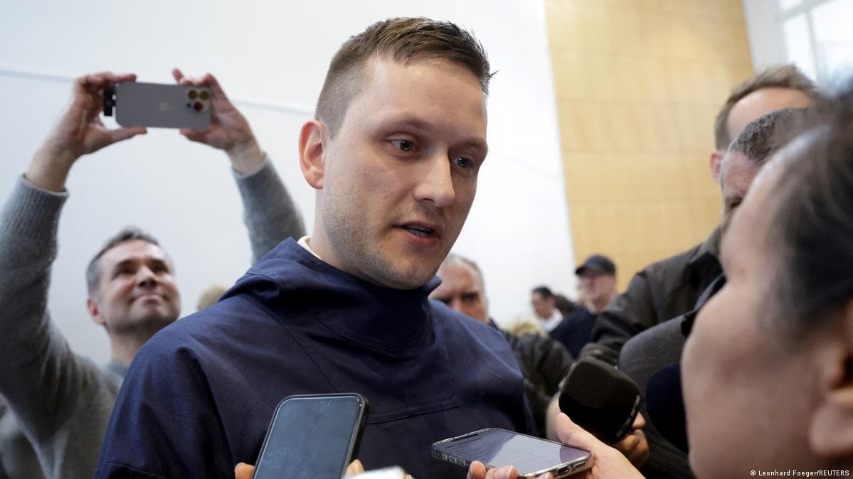 გრენლანდიის პრემიერი ტრამპს აკრიტიკებს გრენლანდიის ანექსიის მცდელობის გამო