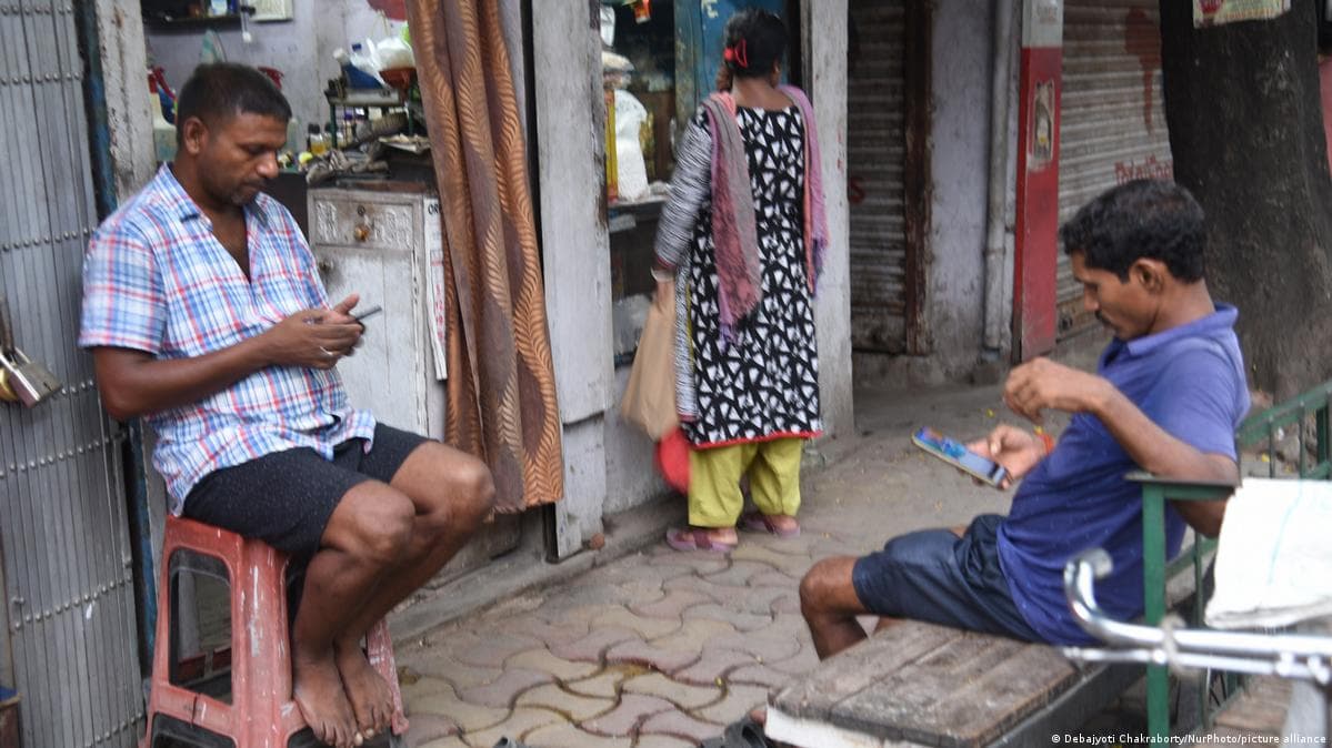 ინდოეთის IT სამინისტრომ განაახლა წესები AI-ის გამოყენებისთვის სოციალურ მედიაში