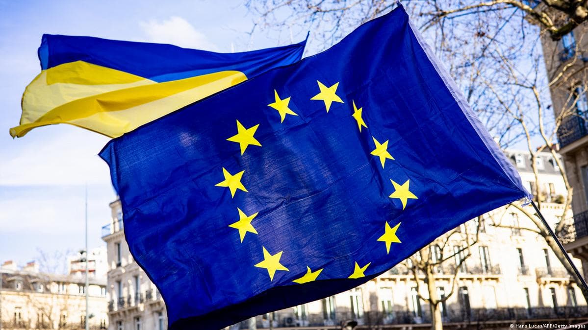 უკრაინელი ჯარისკაცები ცხენებზე ამხედრებულ რუს ჯარისკაცებს ებრძვიან, აშშ-ს მიერ მართული მოლაპარაკებები გრძელდება