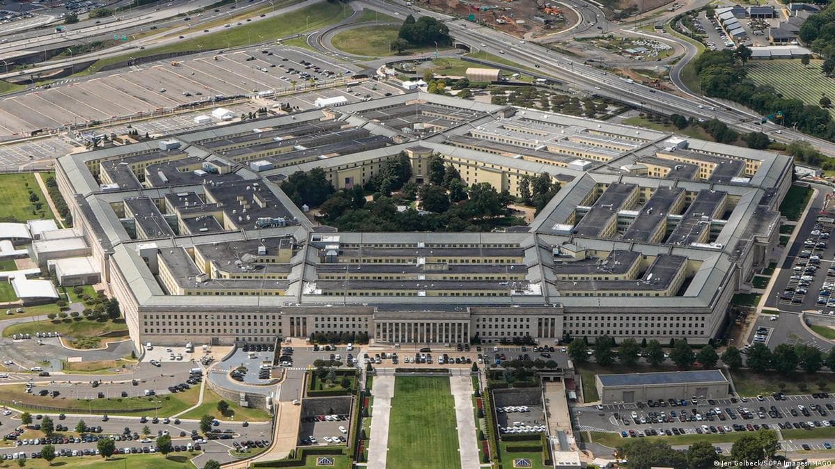 ტრამპი თავდაცვის ბიუჯეტს 1,5 ტრილიონ დოლარამდე ზრდის