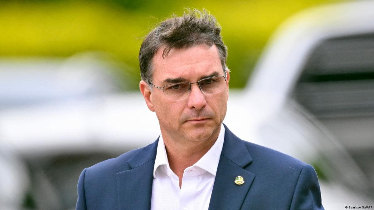 ფლავიო ბოლსონარო: ჟაირ ბოლსონაროს გადაწყვეტილება, რომ მას პრეზიდენტობის კანდიდატად წარადგინოს