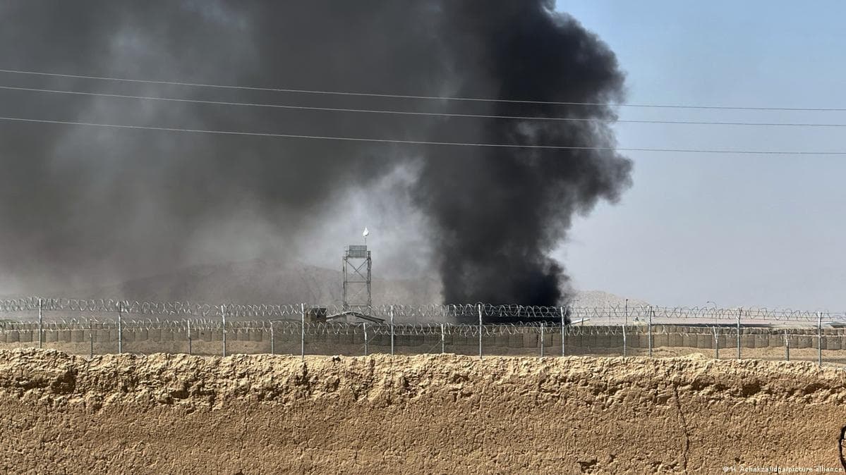 პაკისტანი და ავღანეთი საზღვარზე ცეცხლს ცვლიან