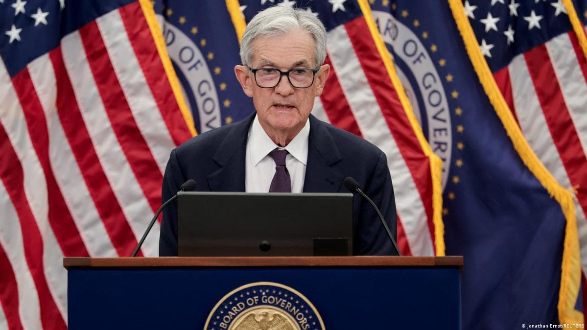აშშ-ის ფედერალურმა რეზერვმა საპროცენტო განაკვეთები უცვლელი დატოვა, მიუხედავად თეთრი სახლის ზეწოლისა