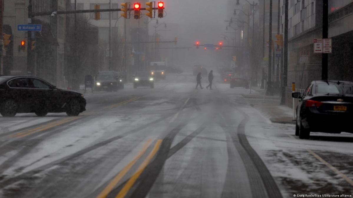 აშშ-ში ბრმა და წერა-კითხვის უცოდინარი როჰინჯა ლტოლვილის ჩამოსვლა, დაპატიმრება და სიკვდილი