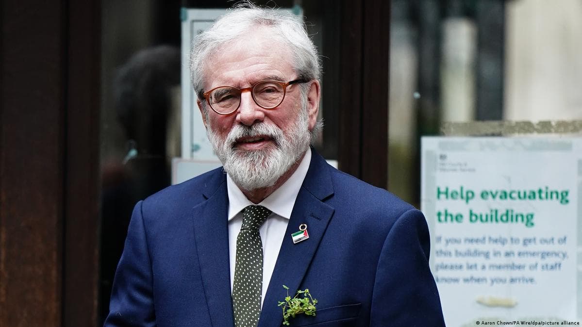 ჯერალდ ადამსი: ბრალდება IRA-სთან კავშირზე, უარყოფა და პოლიტიკური კარიერა