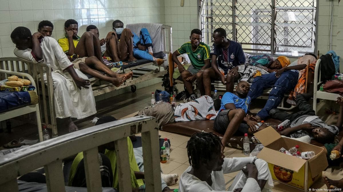 მინიმუმ 18 აფრიკელი ლტოლვილი დაიხრჩო კომოროს მახლობლად