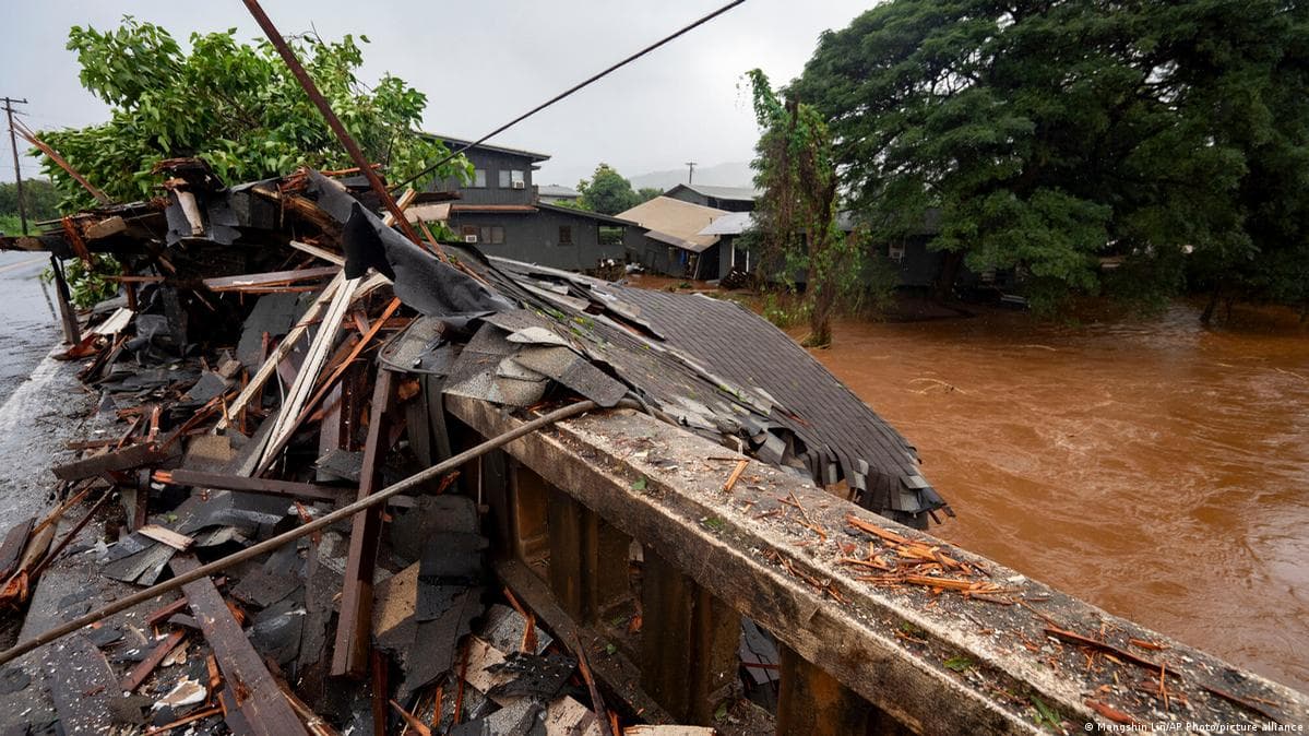 ოჰაუს მაცხოვრებლები აშშ-ში ყველაზე უარეს წყალდიდობას ებრძვიან
