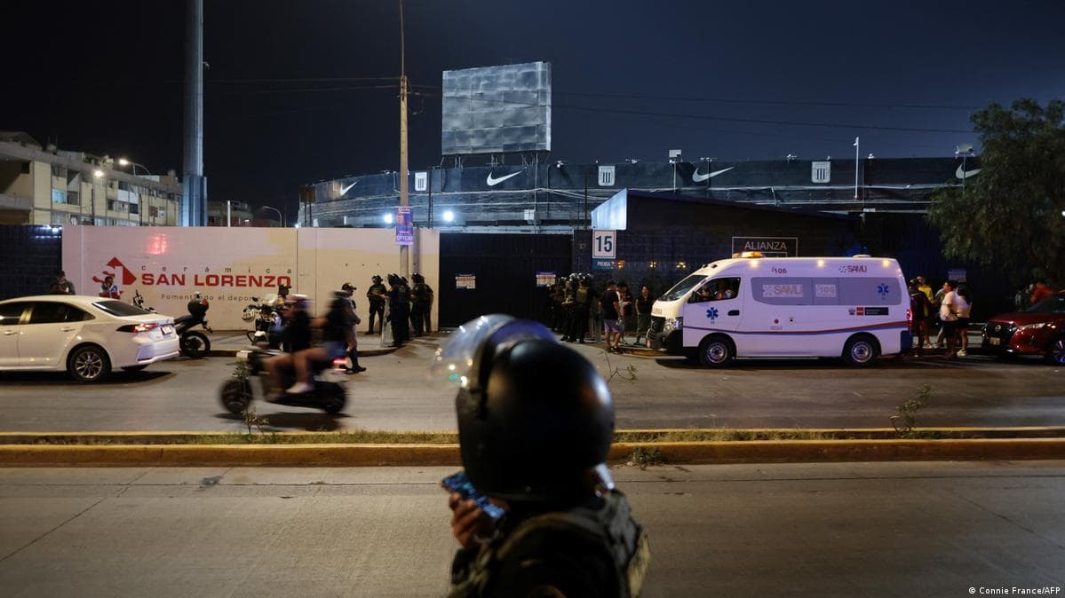 ლიმაში ჭყლეტას მინიმუმ ერთი ადამიანი ემსხვერპლა, 60 დაშავდა