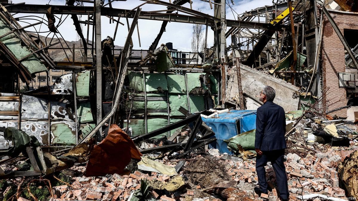 ტრამპი: ირანი გაანადგურებს, თუ სრუტე არ გაიხსნება