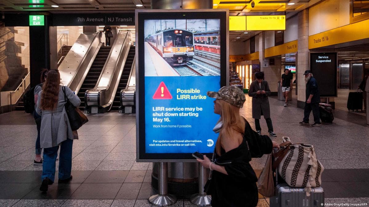 LIRR-ის მუშები გაიფიცნენ, შეაჩერეს ნიუ-იორკის ყველაზე დატვირთული სარკინიგზო სისტემა