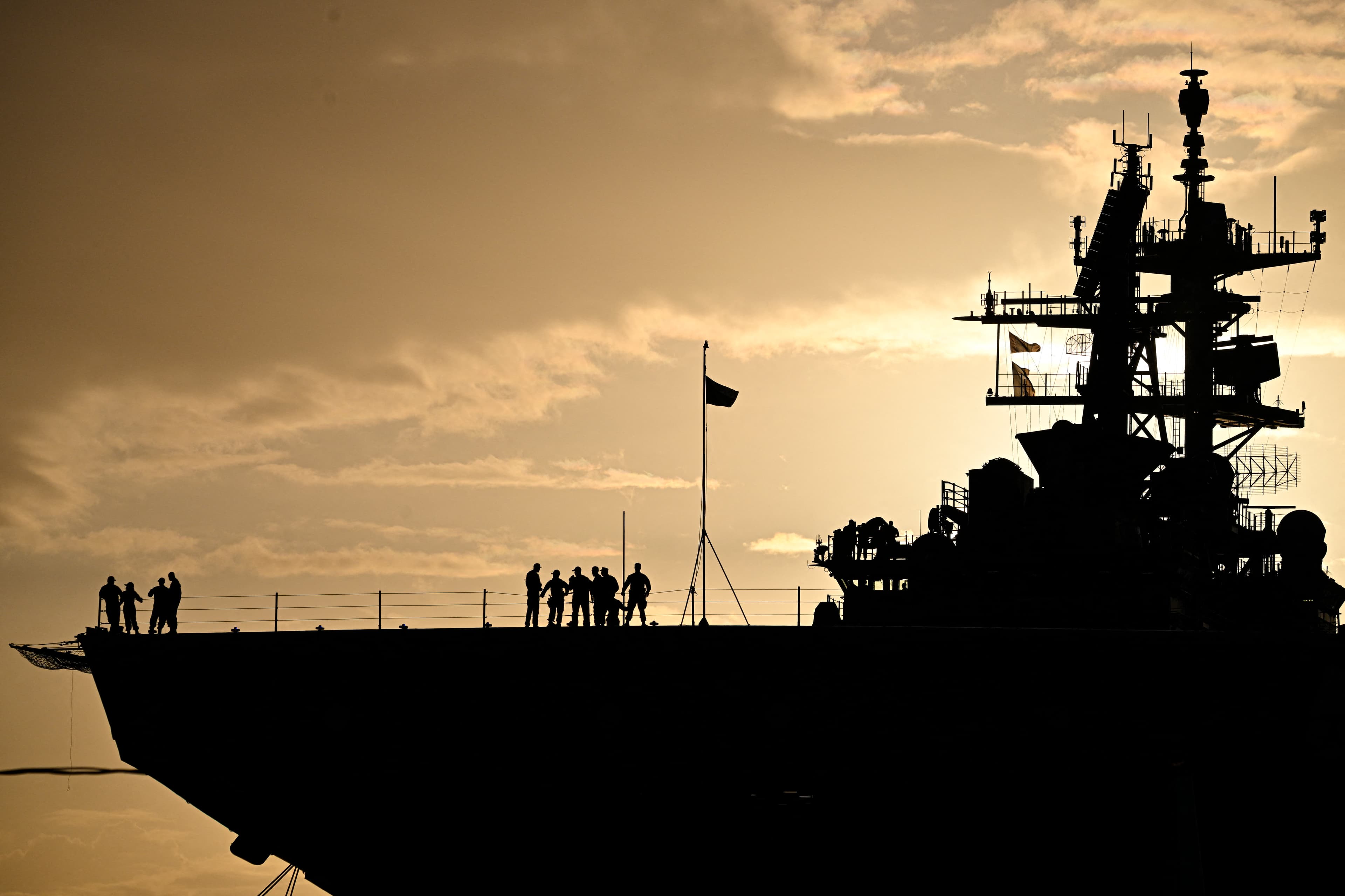 აშშ-ს სენატმა მხარი დაუჭირა რეზოლუციას, რომელიც ტრამპს ვენესუელაზე სამხედრო მოქმედებისგან ზღუდავს