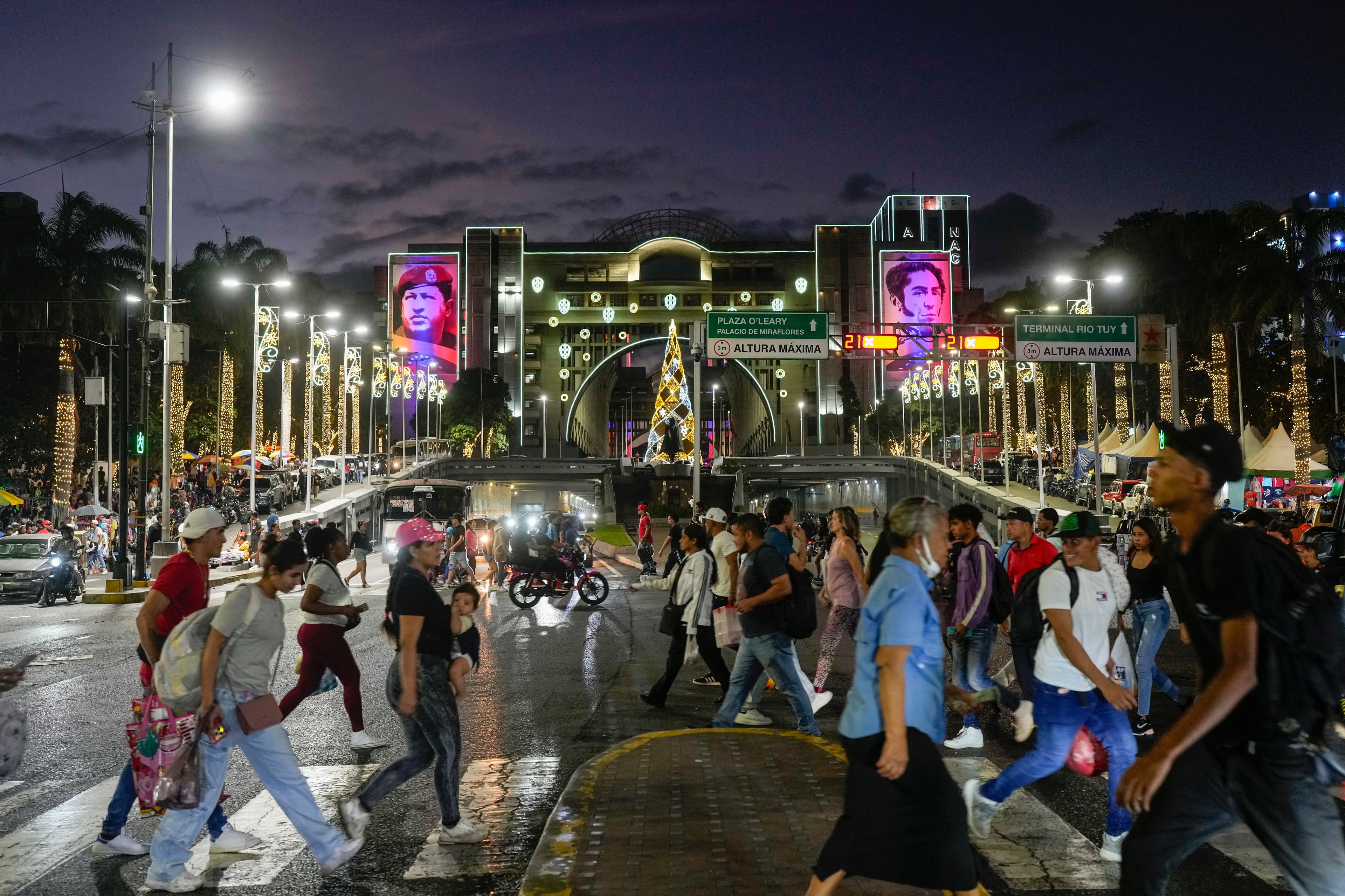 აშშ-ის სამხედროები ვენესუელაში: მასიური ჩამოსვლა, თავდასხმები ნარკოდილერებზე, ნავთობის ტანკერების დაკავება