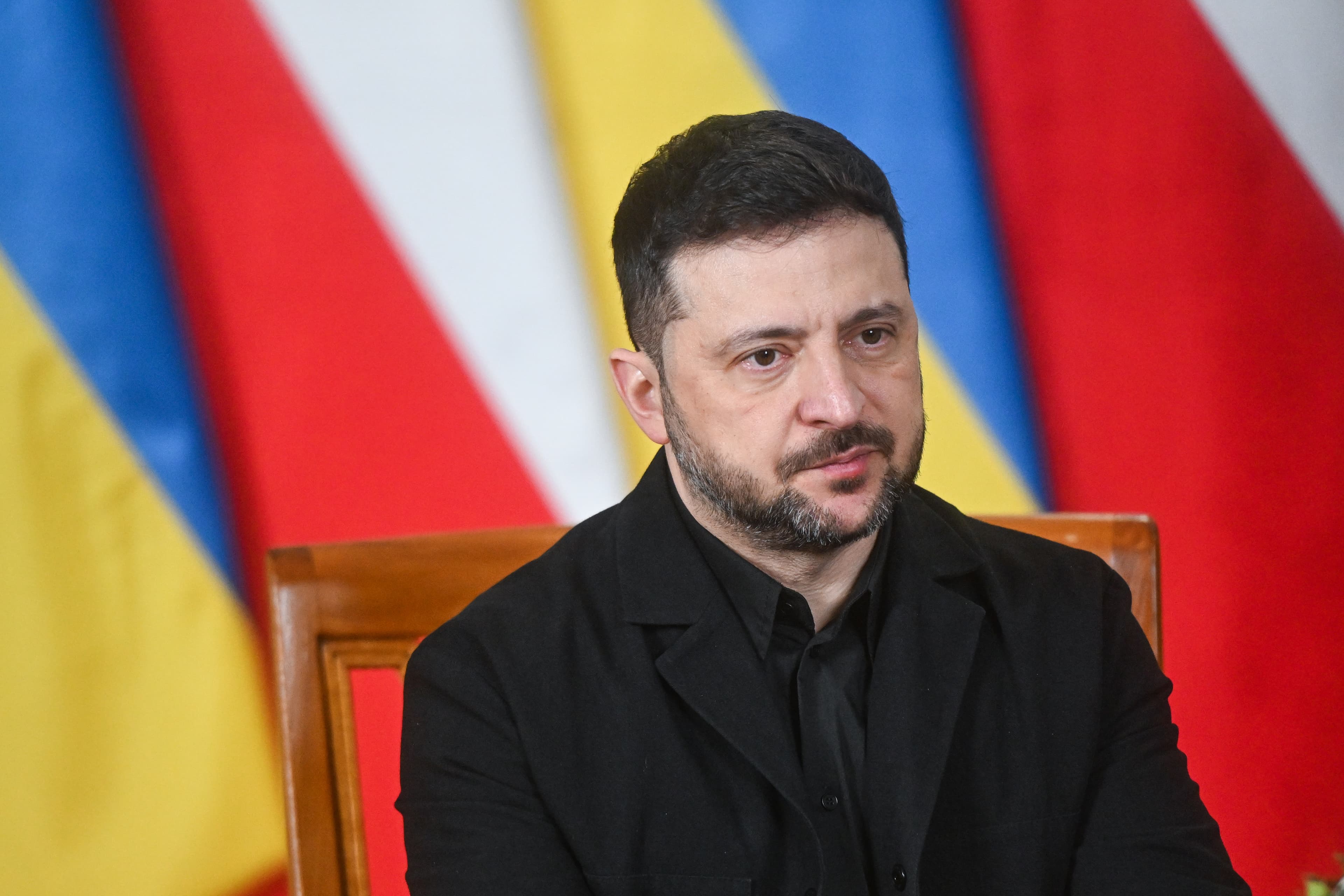 ზელენსკიმ წარადგინა ახალი სამშვიდობო გეგმა, რომელიც ითვალისწინებს ჯარების გაყვანას დემილიტარიზებული ზონის შესაქმნელად