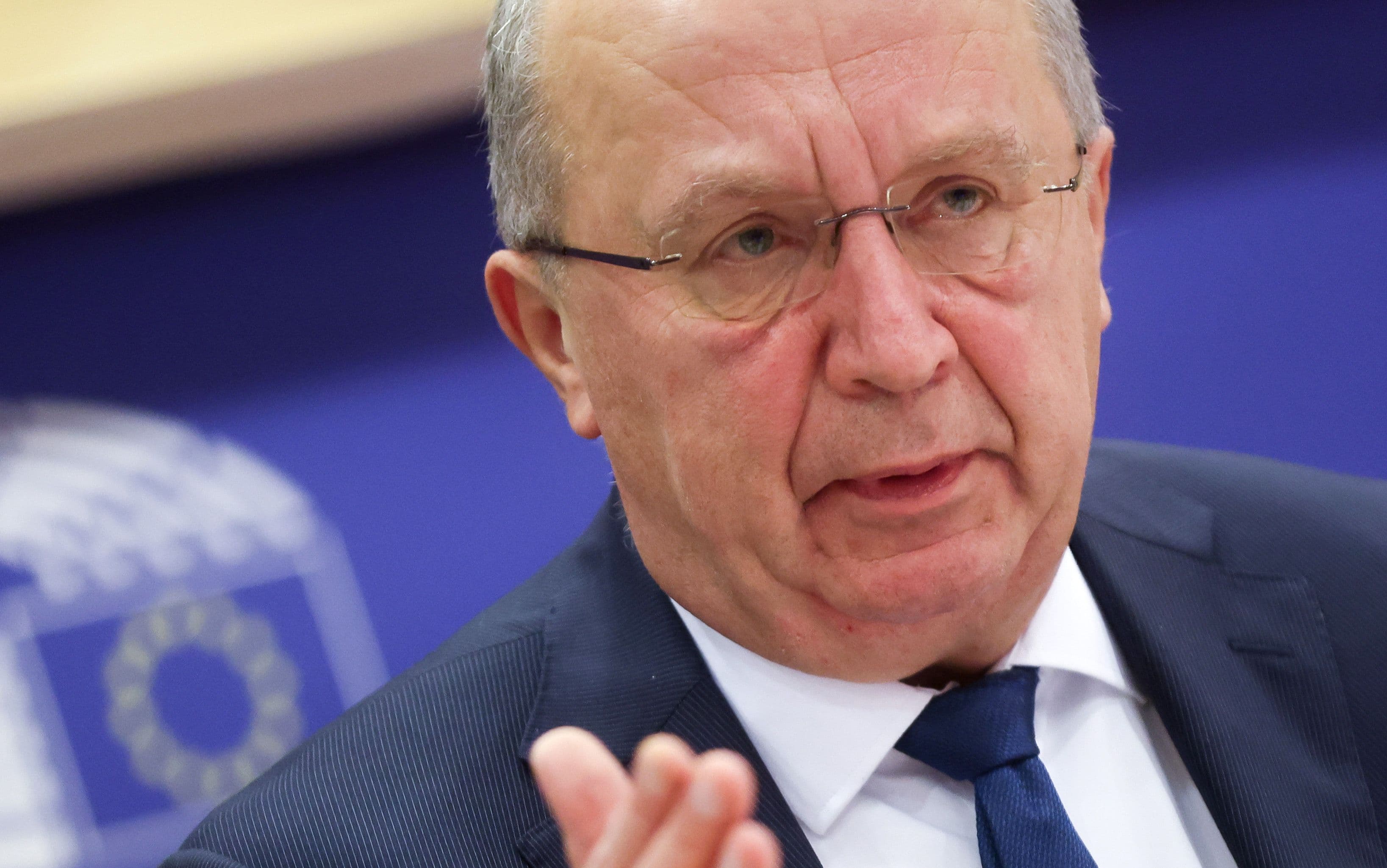 ევროკავშირი ტრამპს მოუწოდებს, სამხედრო გაყვანასთან დაკავშირებით ევროპელ ლიდერებთან ითანამშრომლოს