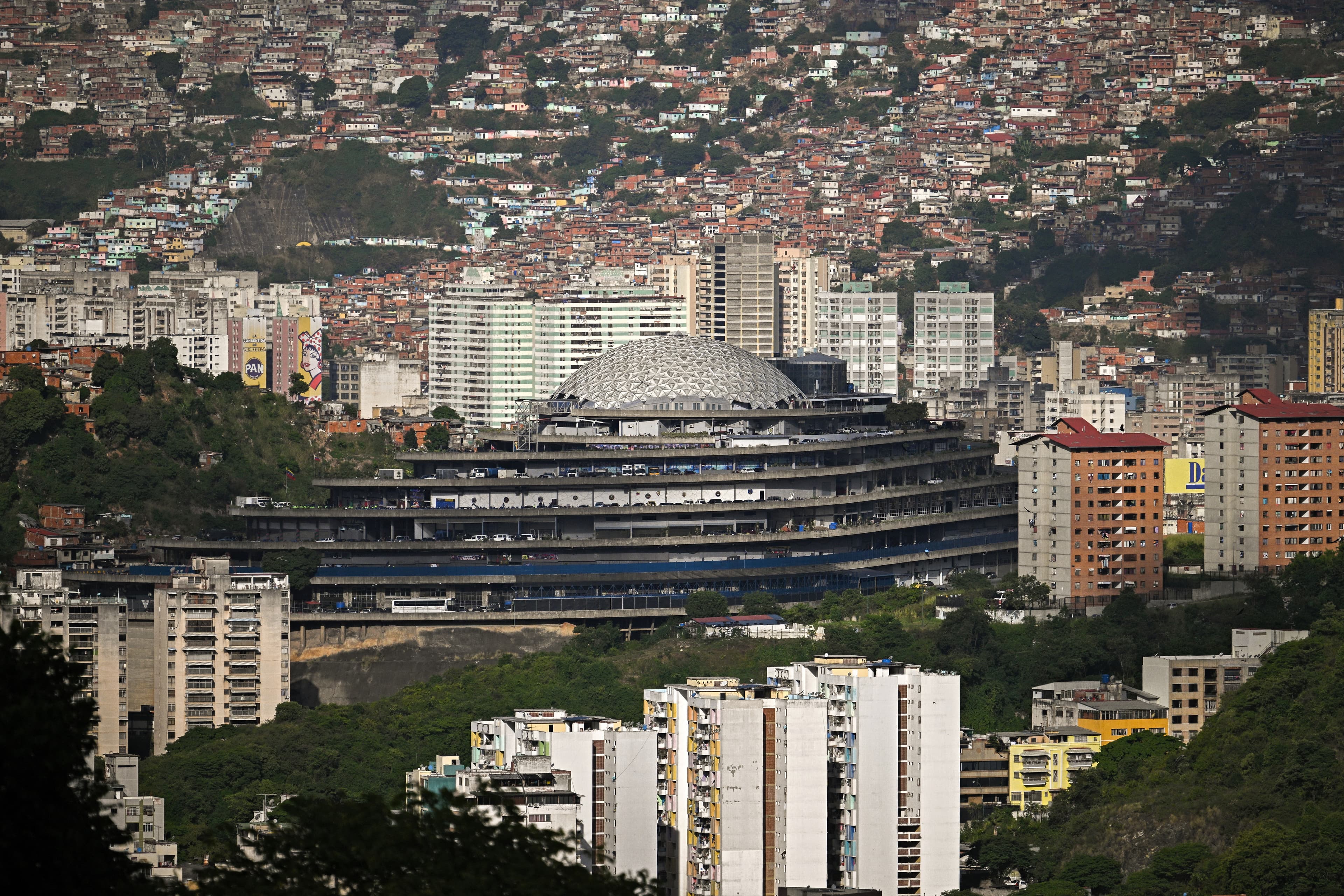 ვენესუელამ პოლიტიკური პატიმრების გათავისუფლება დაიწყო