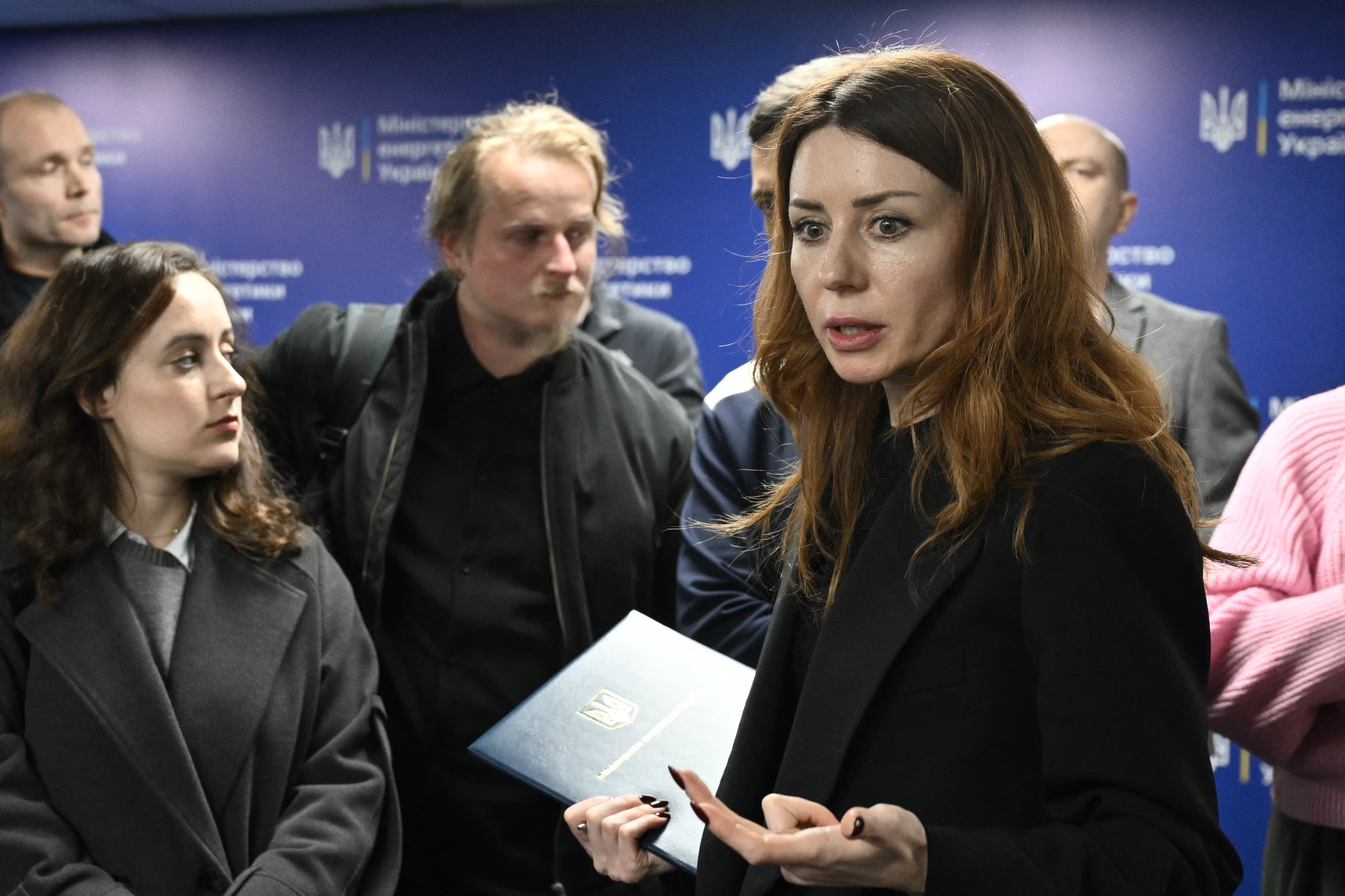 კორუფციული სკანდალი ზელენსკის მთავრობას აზიანებს