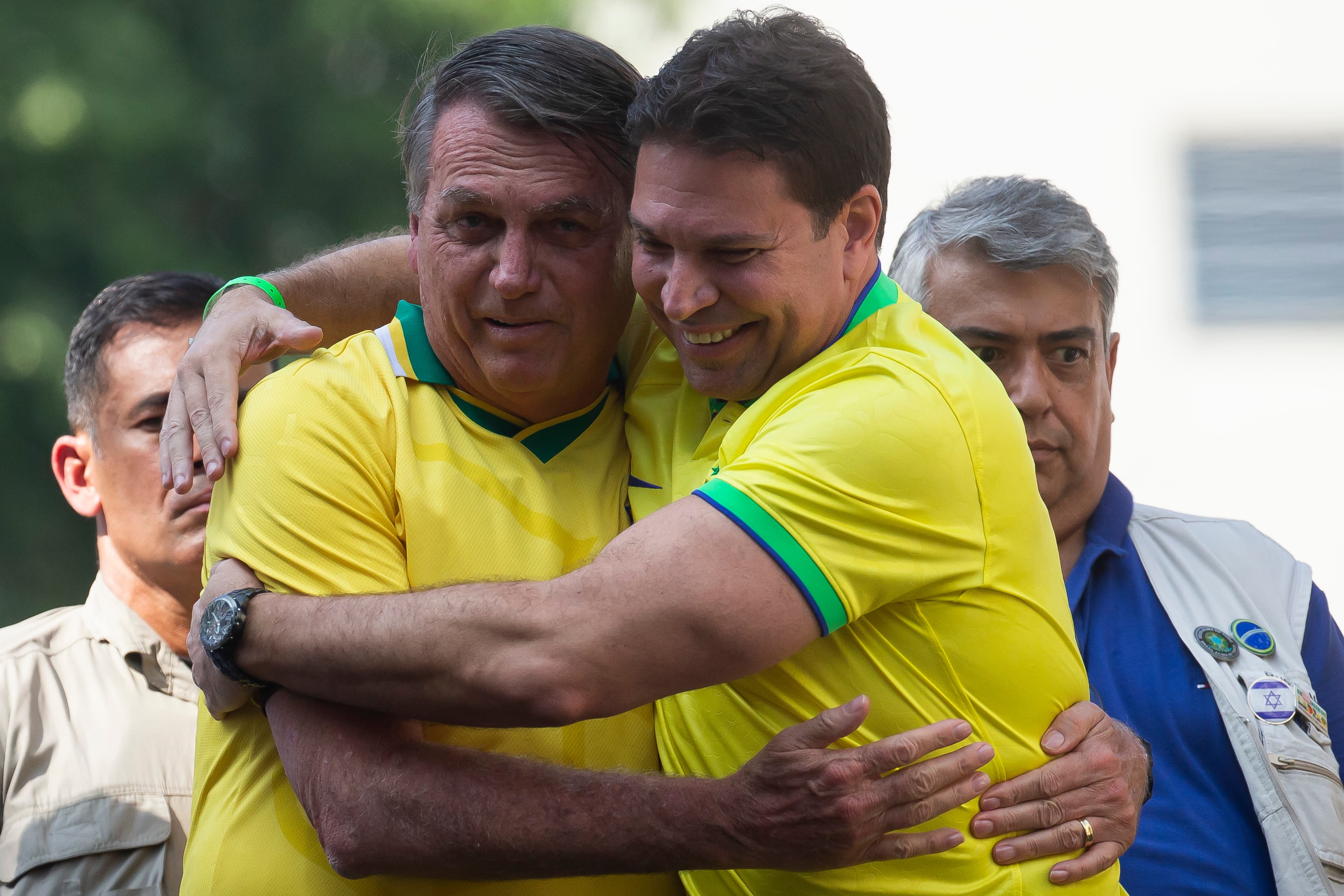 ბრაზილიის ყოფილი დაზვერვის უფროსი და კონგრესმენი ფლორიდაში დააკავეს