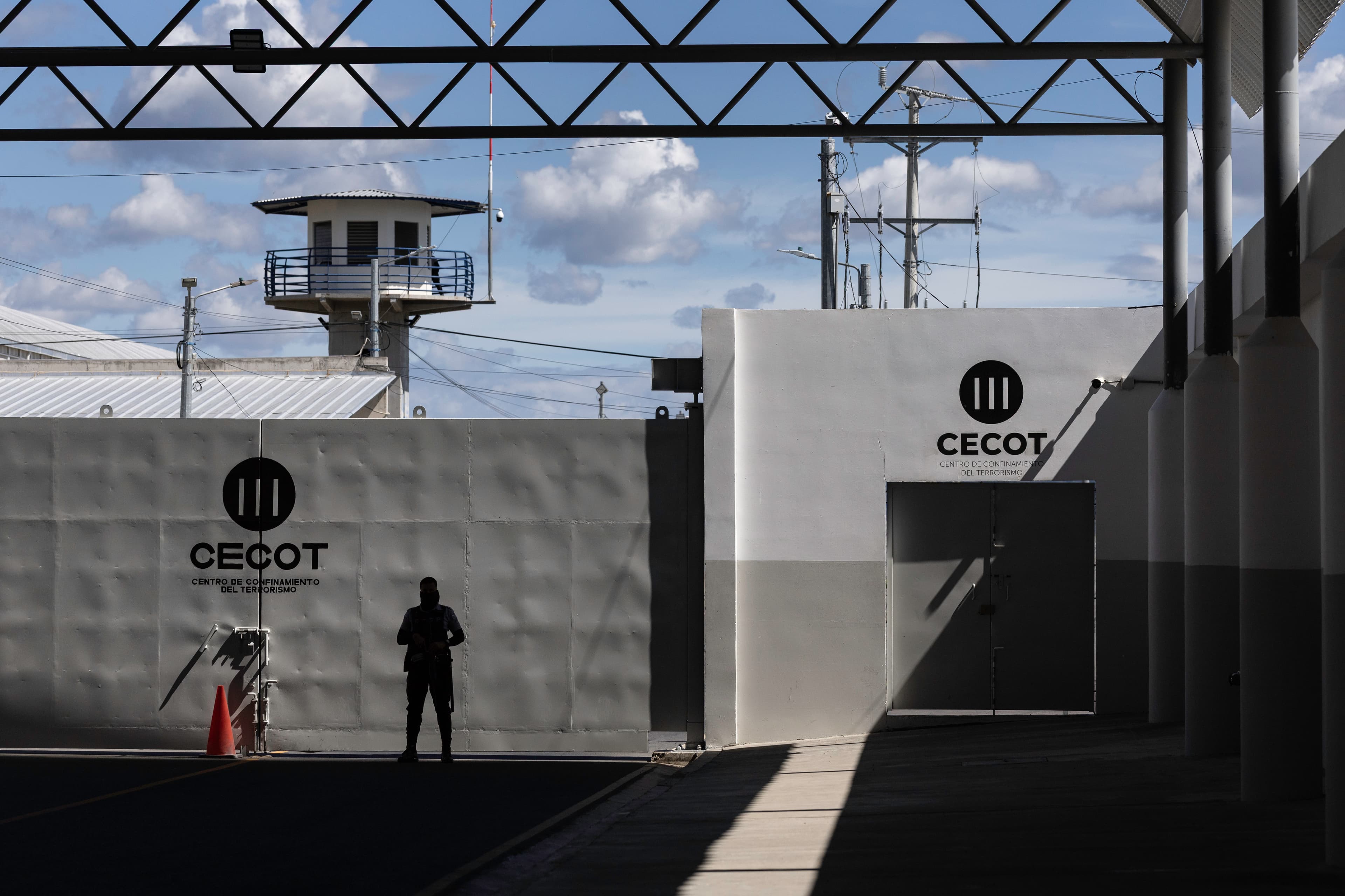 9 წლის ასაკში წასული ელ სალვადორიდან, 21 წლის ასაკში დაბრუნდა CECOT-ში