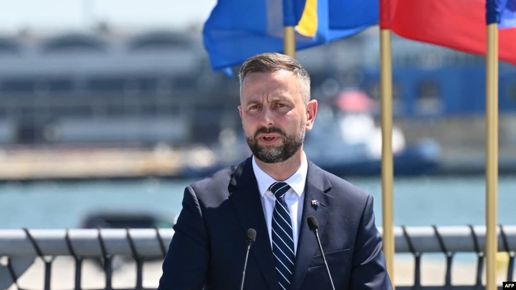 პოლონეთში, უკრაინაზე რუსეთის მასირებული შეტევის დროს, სავარაუდო რუსული რაკეტა ჩამოვარდა