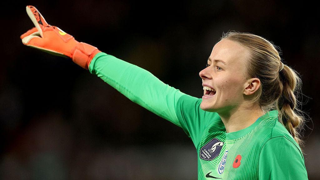 ჩელსის მენეჯერმა სონია ბომპასტორმა დაიცვა მეკარე ჰანა ჰემპტონი მერის ეარპსის კრიტიკისგან