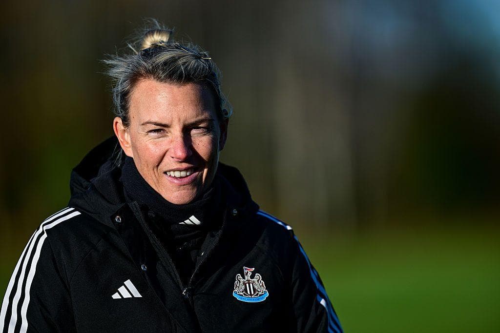 ოქსტობი ნიუკასლში გადადის: საერთაშორისოდან WSL 2-ში