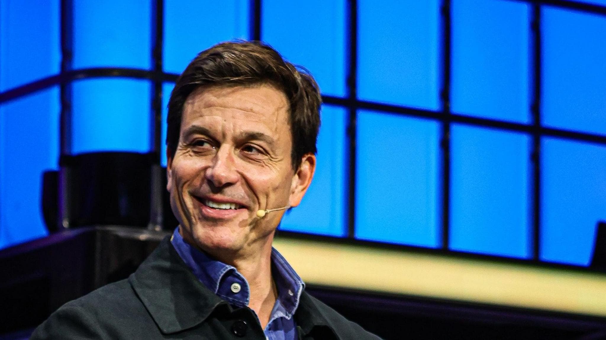 ტოტო ვოლფი მერსედეს F1-ის წილს 4,6 მილიარდ ფუნტად ყიდის