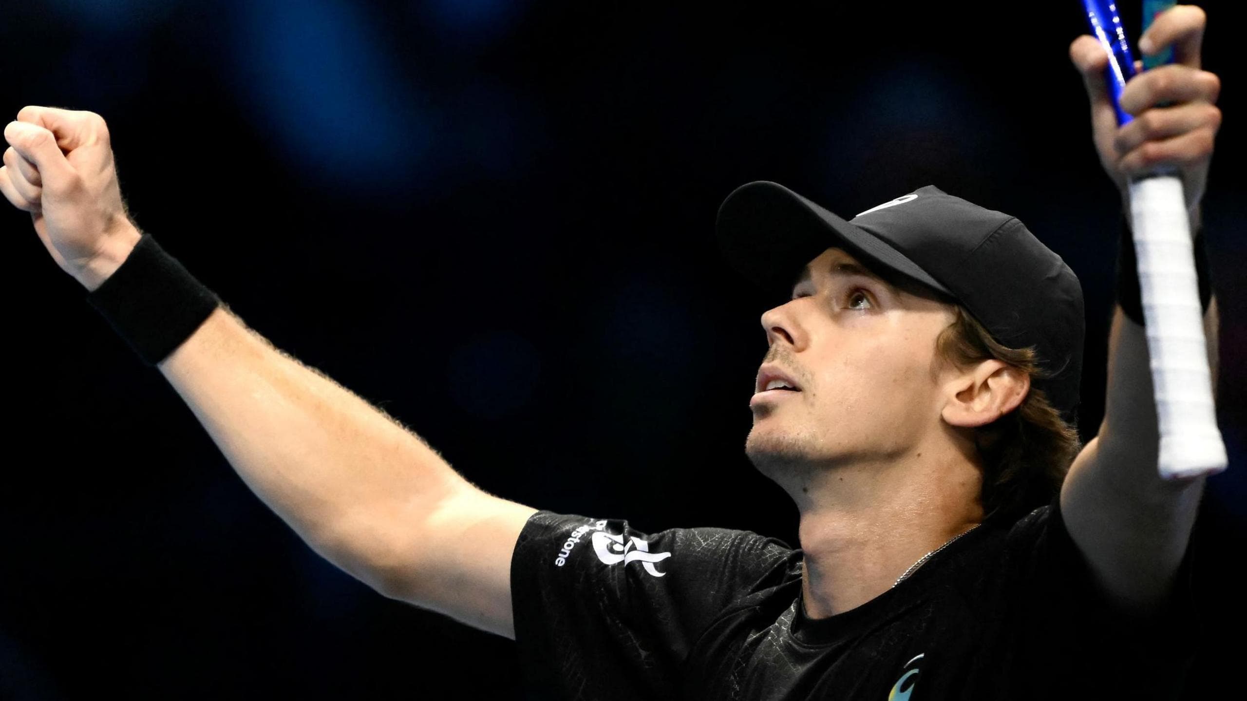 ალექს დე მინაური ATP-ის ფინალებში წინსვლისთვის იბრძვის