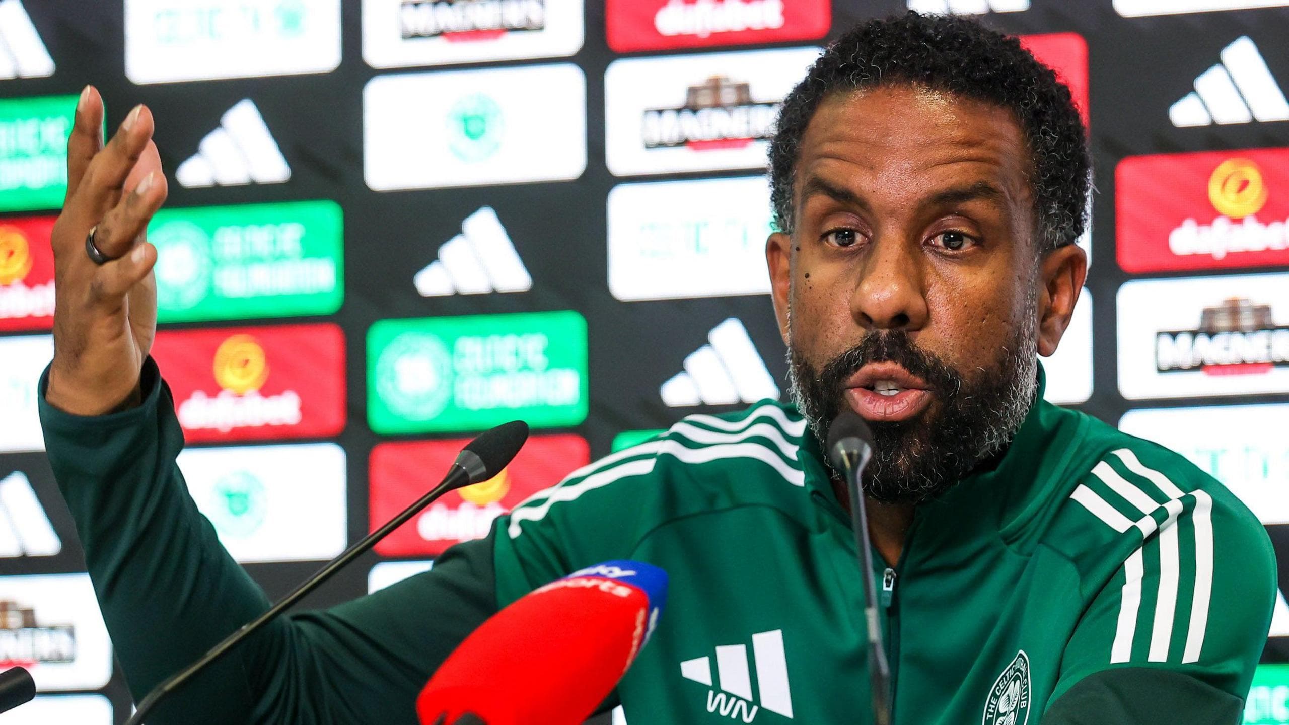 სელტიკი v ჰარტსი: ნენსის დებიუტი ლიდერებთან