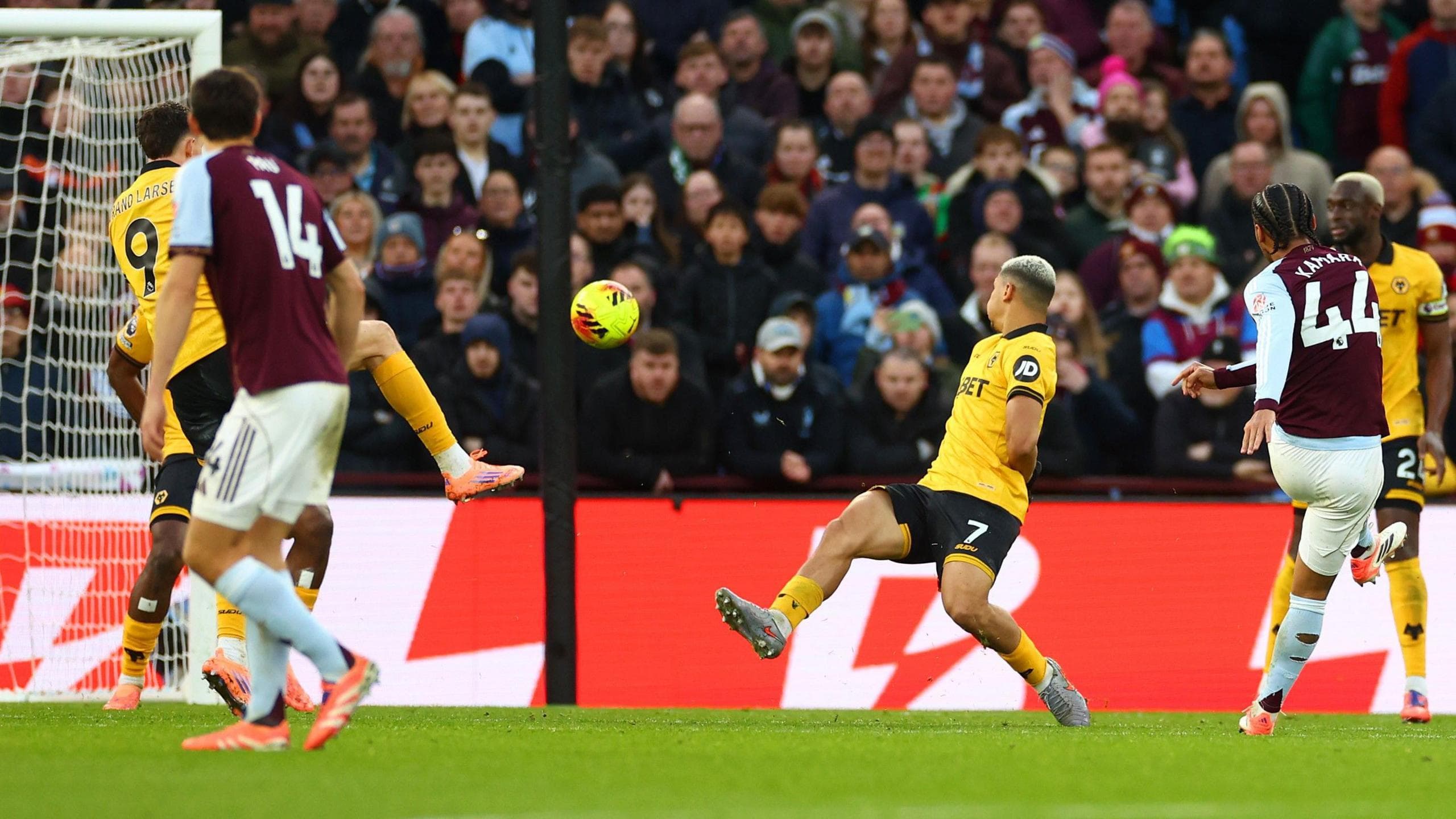 უნაი ემერის "ასტონ ვილას" წარმატება