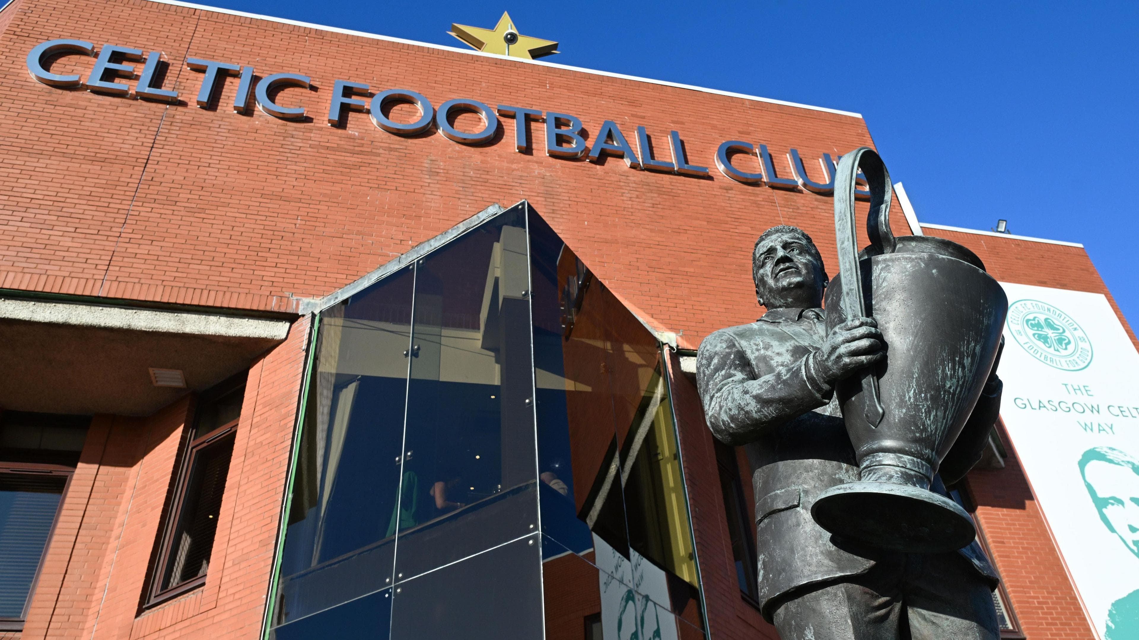 კელტის მენეჯერული ქაოსი: მარტინ ო'ნილი ბრუნდება