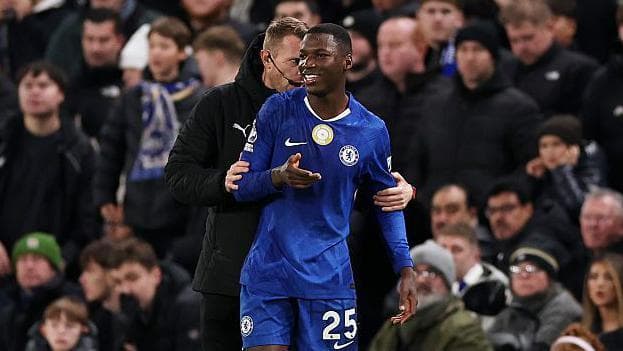 ენცო მარესკა იმედგაცრუებულია არსენალთან მატჩის წითელი ბარათით